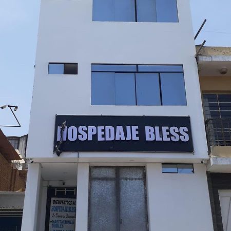 Hospedaje Bless Трухильо Екстериор снимка